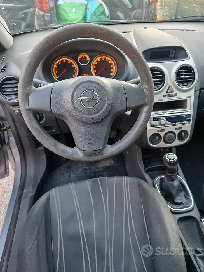 Usata Opel Corsa 80 CV (58 kW) 2007 Grigio Utilitaria