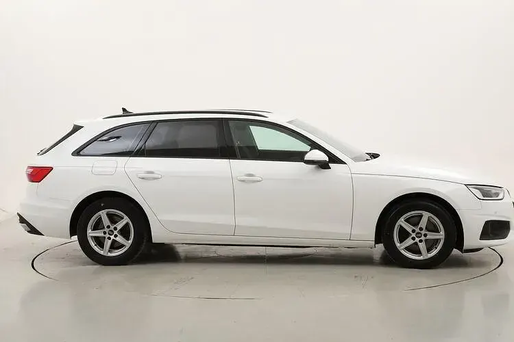 Occasion Audi A4 Business 163 PK (119 kW) 2021 Wit Stationwagen