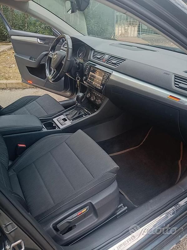 Usata Skoda Superb SportLine 150 CV (110 kW) 2017 Station wagon