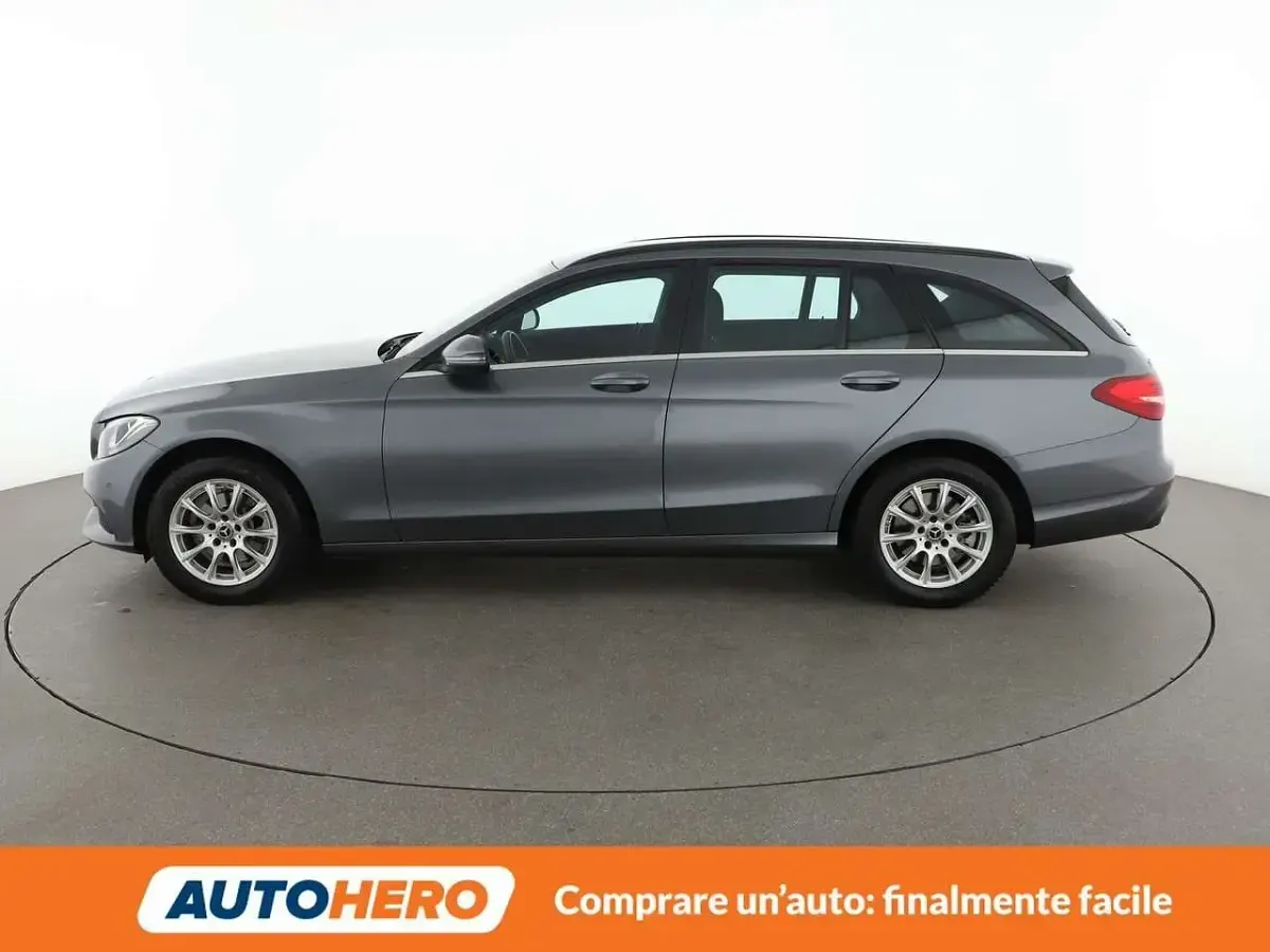 Usata Mercedes C180 Executive 156 CV (114 kW) 2017 Grigio Station wagon