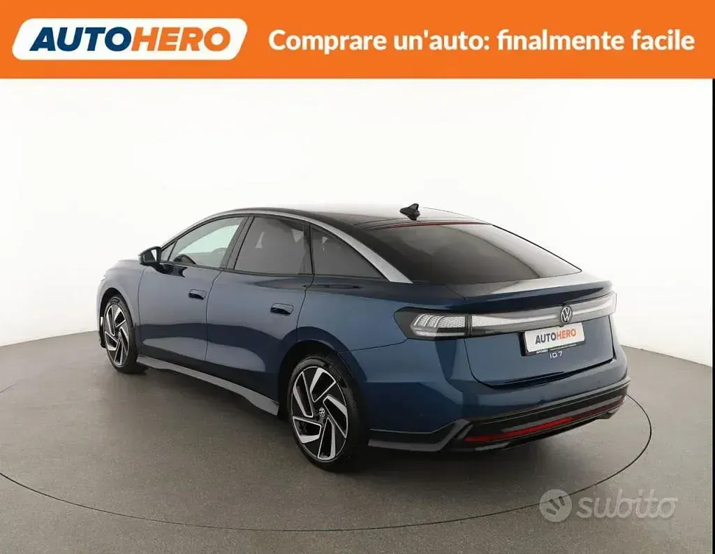 Usata VW ID.7 88 kW (121 CV) 2024 Bluazzurro Berlina
