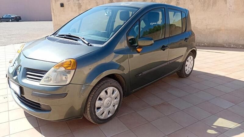 Grigio Usata 2006 Renault Modus Authentique Monovolume | 2900 € (Buon prezzo) - Immagine 1/4