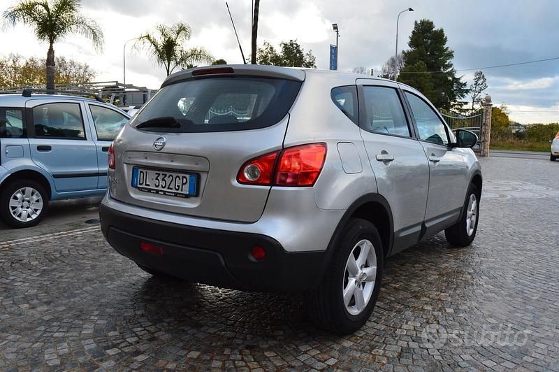 Usata Nissan Qashqai Visia 115 CV (84 kW) 2007 Grigio SUV