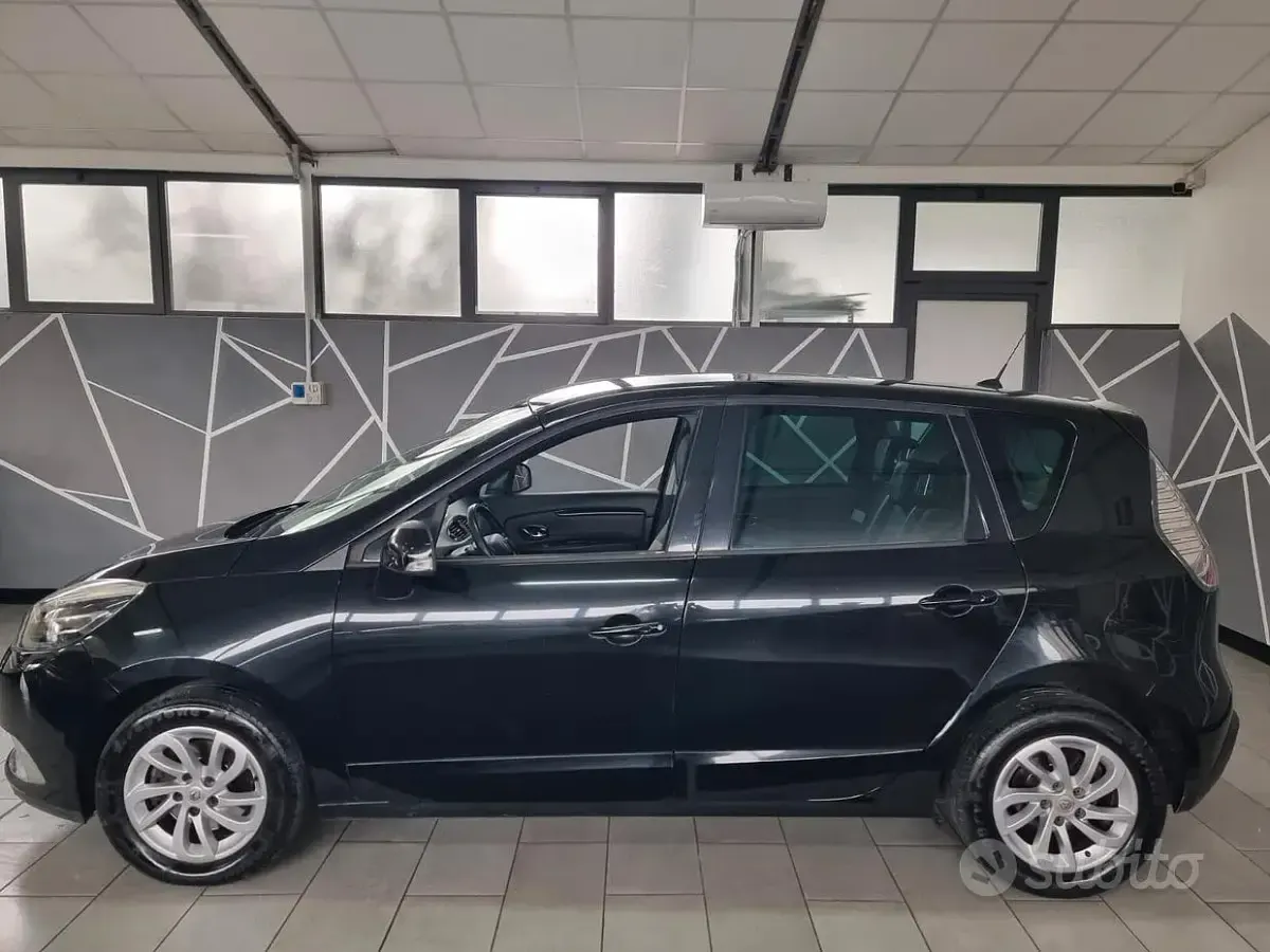 Usata Renault Scénic XMOD 110 CV (80 kW) 2014 Nero Monovolume