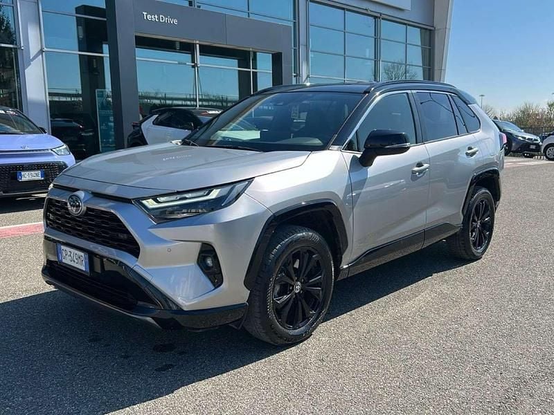 Usata Toyota RAV4 Hybrid Style 218 CV (160 kW) 2023 Argento SUV