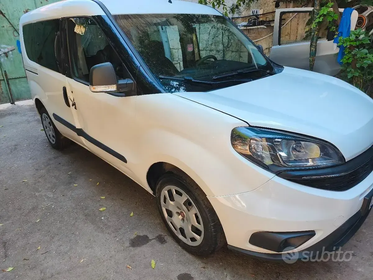 Usata Fiat Doblò 105 CV (77 kW) 2019 Monovolume