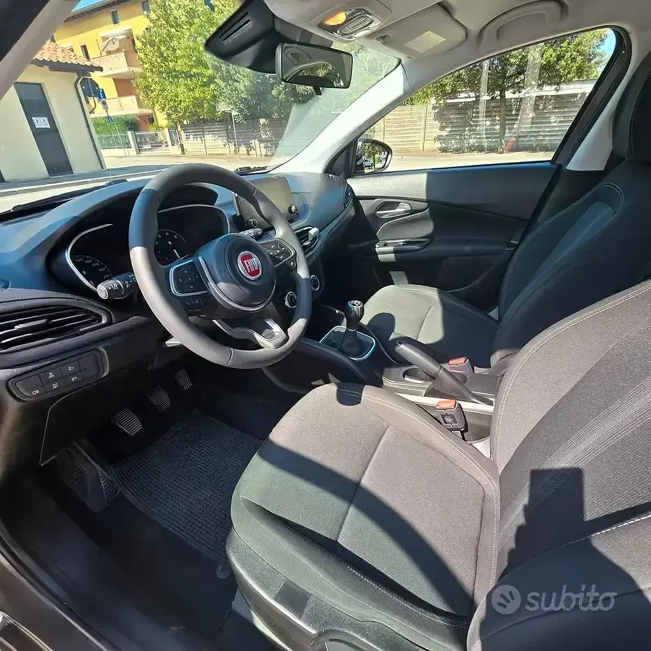 Usata Fiat Tipo 100 CV (73 kW) 2021 Grigio Berlina