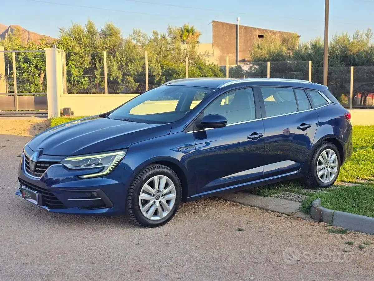 Usata Renault Mégane GrandTour 116 CV (85 kW) 2021 Bluazzurro Station wagon