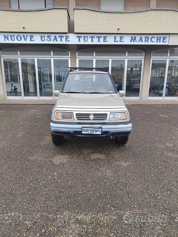 Usata Suzuki Vitara 87 CV (63 kW) 2002 Grigio SUV