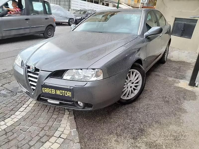 Usata Alfa Romeo 166 185 CV (136 kW) 2007 Grigio Berlina