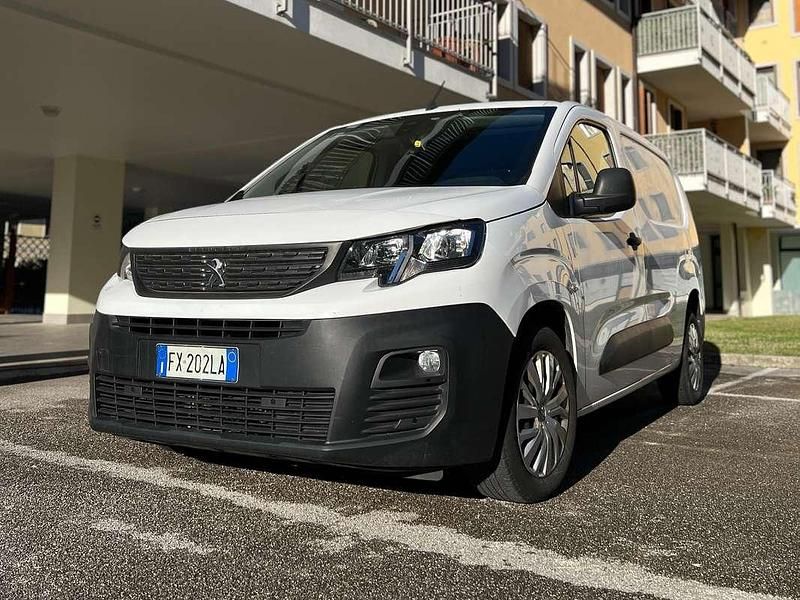 Usata Peugeot Partner 99 CV (72 kW) 2019 Bianco Monovolume