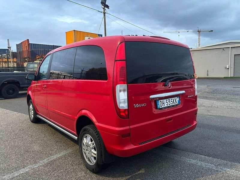 Usata Mercedes Viano 150 CV (110 kW) 2007 Rosso Monovolume