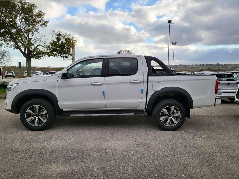 Nuova EVO Cross 4 136 CV (100 kW) 2025 Rosso Pick-up