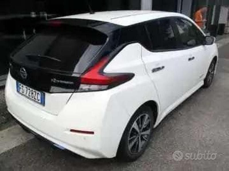 Usata Nissan Leaf Acenta 110 kW (150 CV) 2018 Bianco Utilitaria