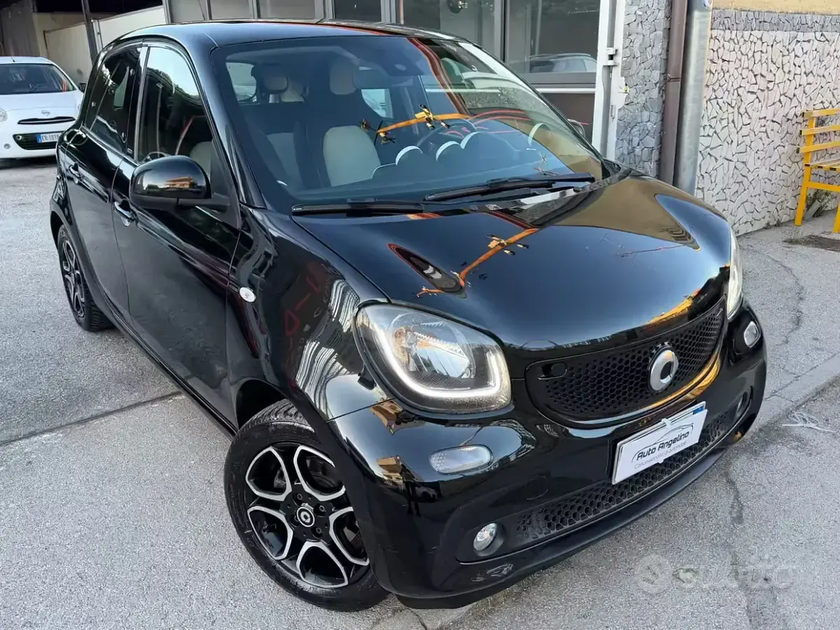 Usata Smart ForFour Passion 71 CV (52 kW) 2015 Nero Utilitaria