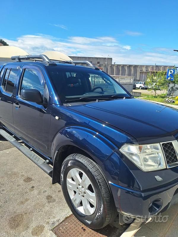 Usata Nissan Navara 174 CV (127 kW) 2006 Blu Pick-up