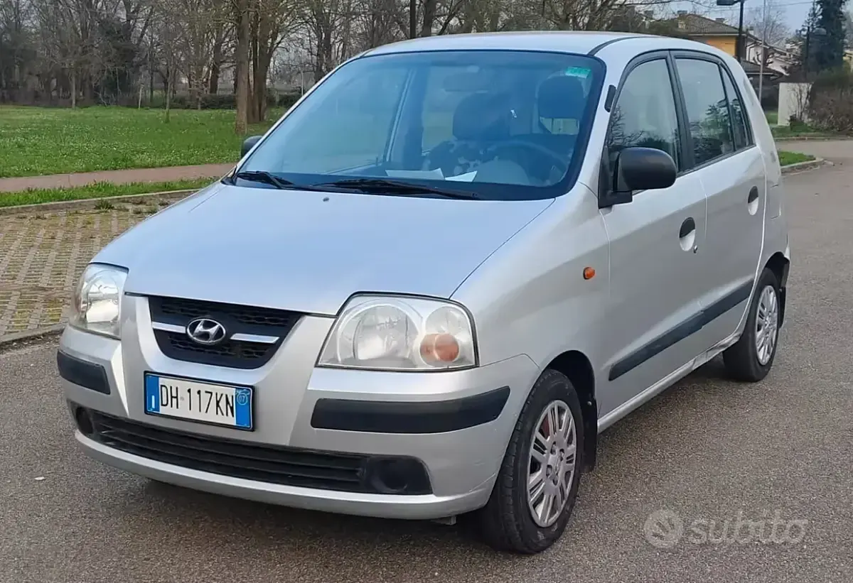 Usata Hyundai Atos Active 63 CV (46 kW) 2007 Grigio Utilitaria