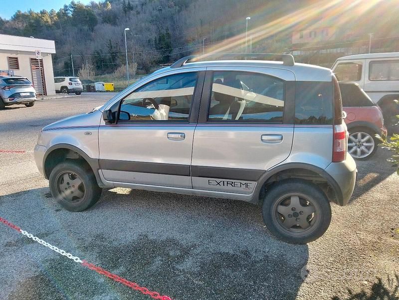 Usata Fiat Panda 4x4 69 CV (50 kW) 2007 Utilitaria