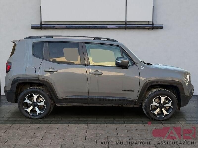 Usata Jeep Renegade Trailhawk 240 CV (176 kW) 2021 Grigio SUV