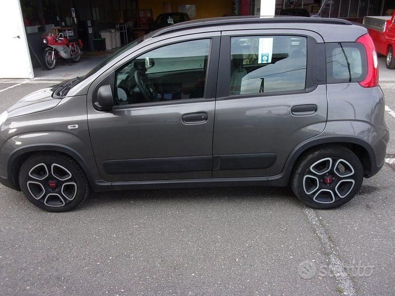 Usata Fiat Panda City Life 69 CV (50 kW) 2022 Grigio Berlina