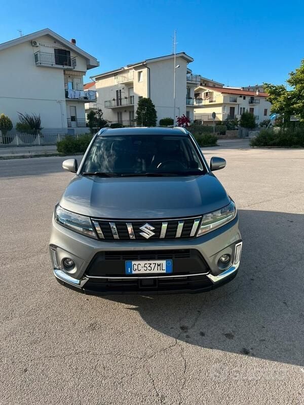 Usata Suzuki Vitara 129 CV (94 kW) 2020 Grigio SUV