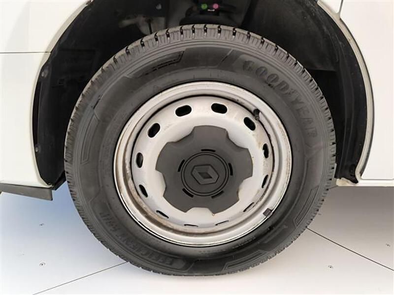 Usata Renault Trafic 150 CV (110 kW) 2022 Bianco Monovolume