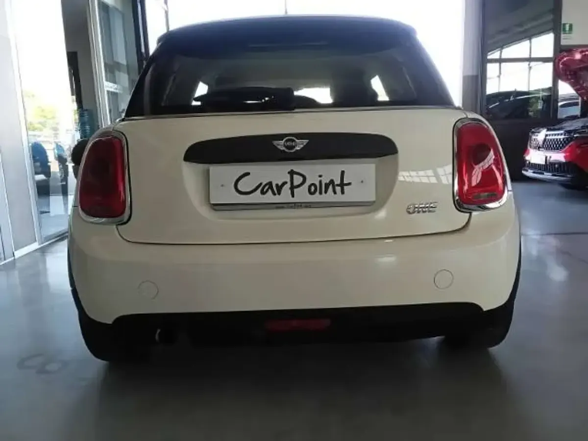 Usata Mini ONE 75 CV (55 kW) 2015 Beige Utilitaria