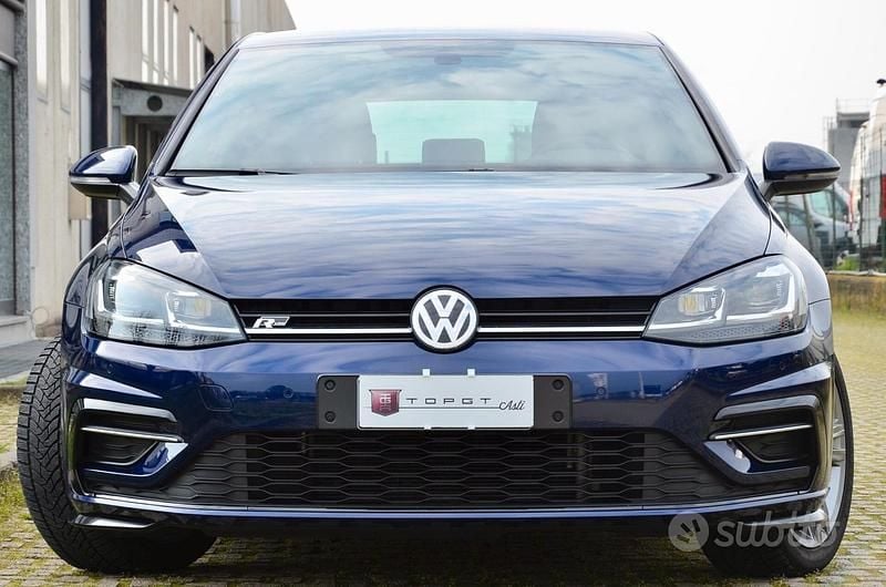 Usata VW Golf VII R-line 150 CV (110 kW) 2020 Blu Berlina
