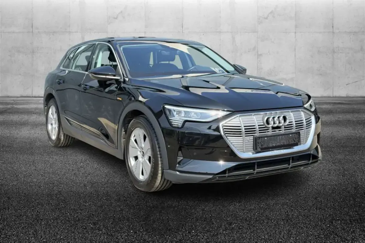 Usata Audi e-tron 158 kW (215 CV) 2022 Nero SUV