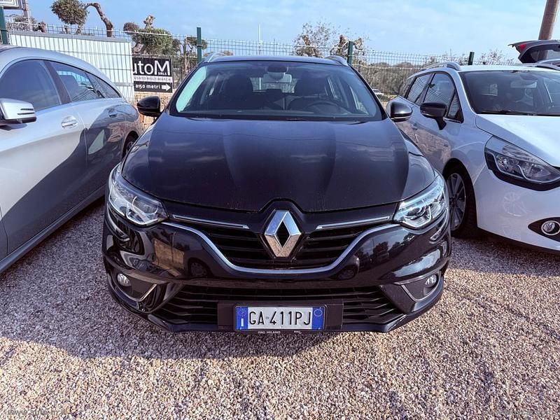 Nero Usata 2020 Renault Mégane IV Business | 8900 € (Buon prezzo) - Immagine 1/4