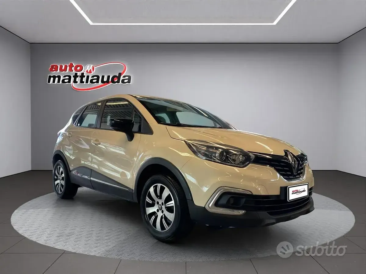 Usata Renault Captur Intens 90 CV (66 kW) 2018 Bianco crema SUV