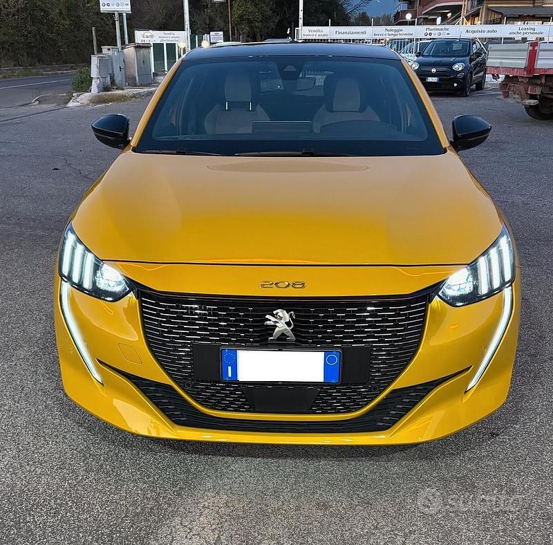Usata Peugeot 208 GT 101 CV (74 kW) 2021 Giallo Utilitaria