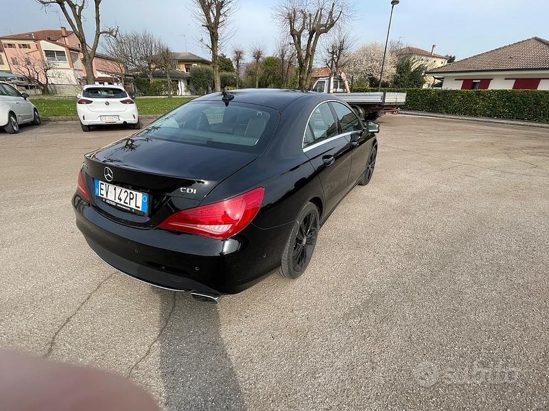 Usata Mercedes CLA200 Business 136 CV (100 kW) 2014 Nero Coupé