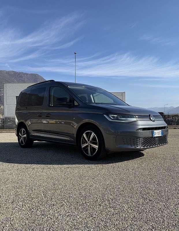 Usata VW Caddy Move 122 CV (89 kW) 2020 Grigio Monovolume