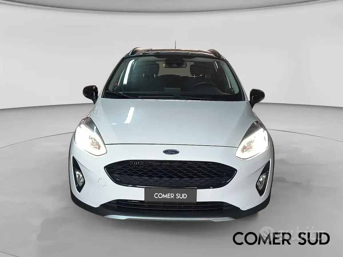 Usata Ford Fiesta Active 101 CV (74 kW) 2019 Bianco Utilitaria