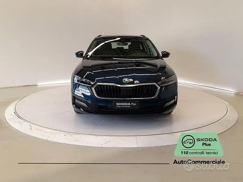 Usata Skoda Octavia Executive 150 CV (110 kW) 2023 Blu Station wagon