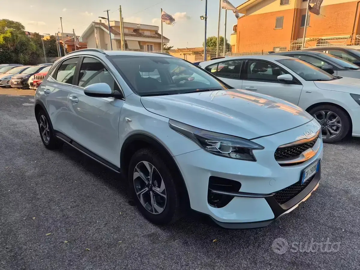 Usata Kia Ceed Style 120 CV (88 kW) 2022 Bianco Utilitaria