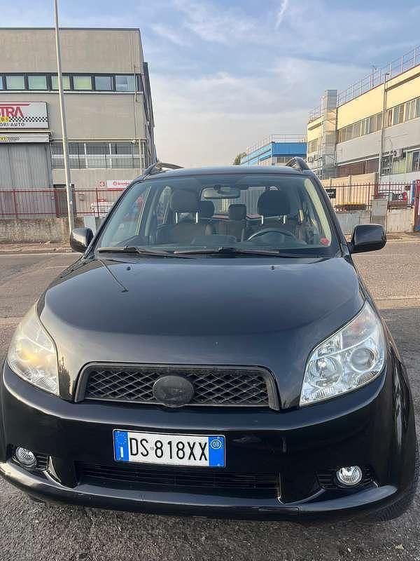 Usata Daihatsu Terios 105 CV (77 kW) 2008 Nero SUV