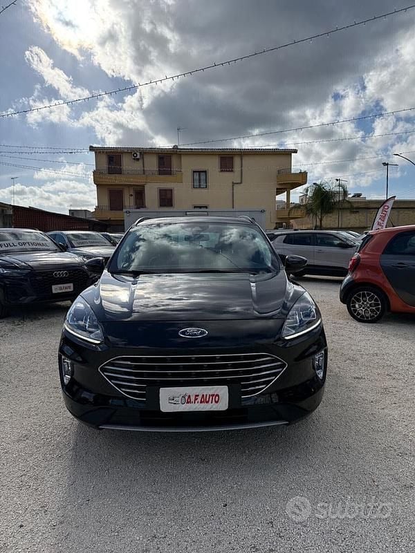 Usata Ford Kuga ST-Line X 120 CV (88 kW) 2022 Nero SUV