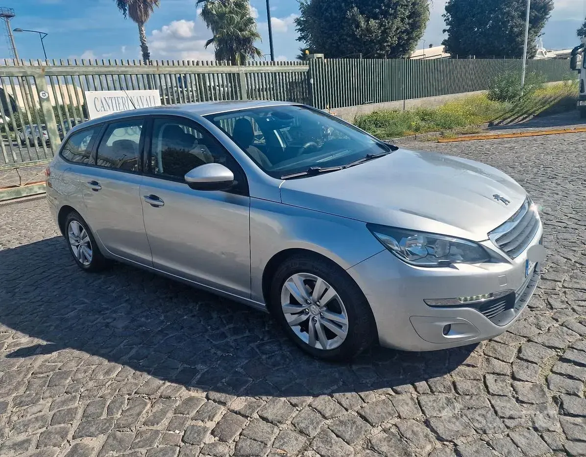 Usata Peugeot 308 Business-Line 120 CV (88 kW) 2015 Grigio Station wagon