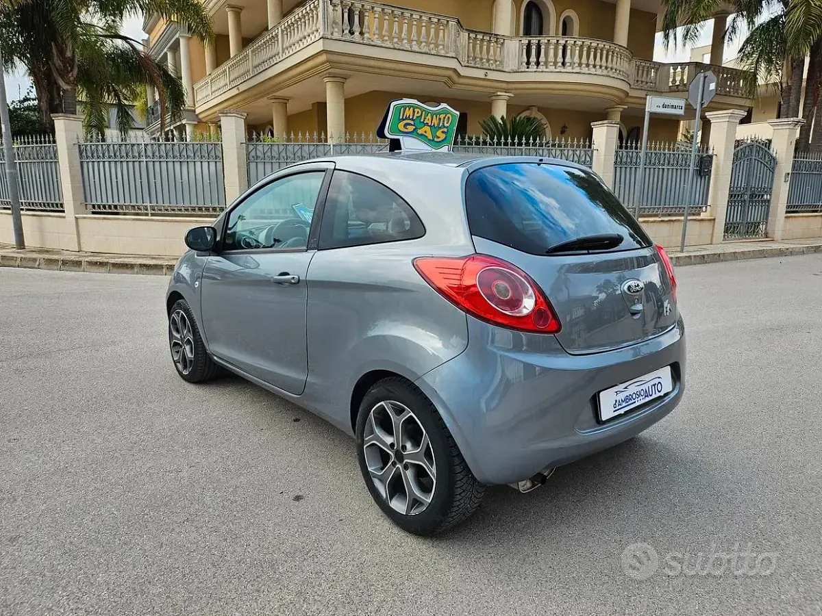 Usata Ford Ka Titanium 69 CV (50 kW) 2009 Grigio Utilitaria