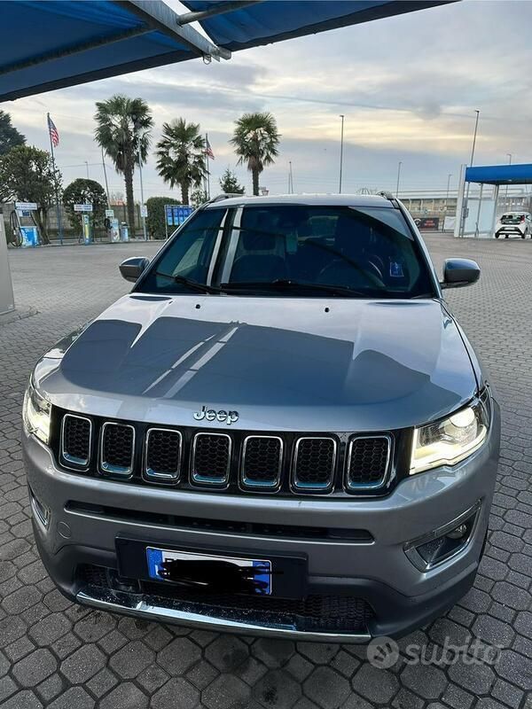 Usata Jeep Compass Limited 140 CV (102 kW) 2020 Grigio SUV