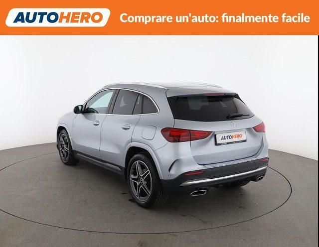 Usata Mercedes GLA180 AMG Line Premium 116 CV (85 kW) 2024 Argento SUV
