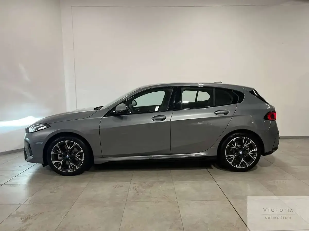 Usata BMW 118 M Sport 150 CV (110 kW) 2025 Grigio Utilitaria