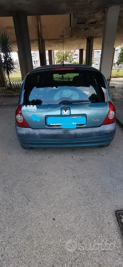Usata Renault Clio 78 CV (57 kW) 2004 Bluazzurro Utilitaria