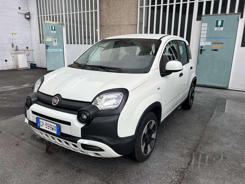 Usata Fiat Panda Cross Cross 69 CV (50 kW) 2023 Bianco Utilitaria