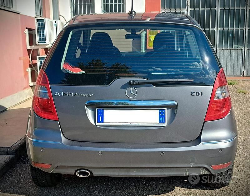 Usata Mercedes A160 82 CV (60 kW) 2009 Grigio Utilitaria