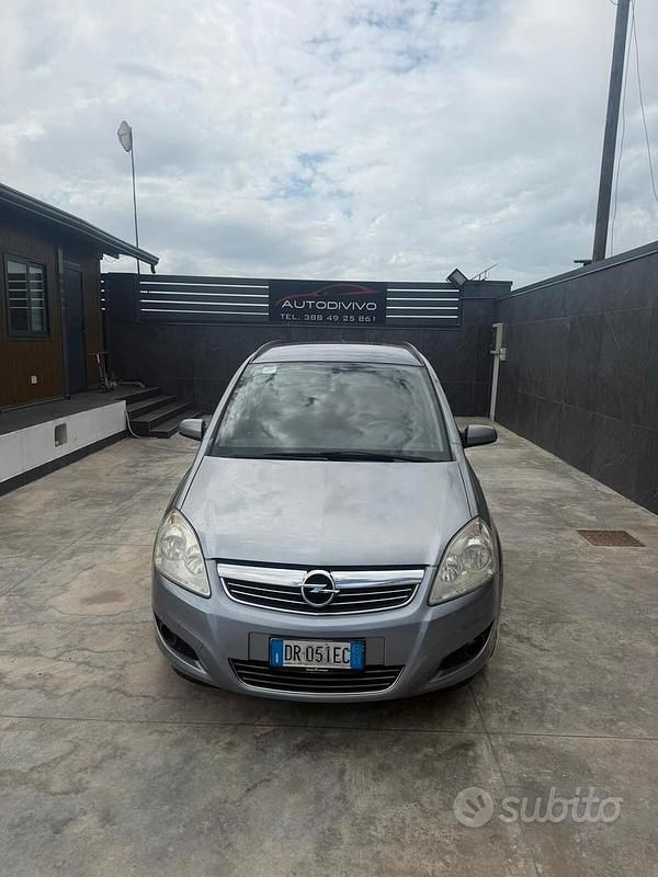 Usata Opel Zafira Enjoy 94 CV (69 kW) 2008 Grigio Monovolume