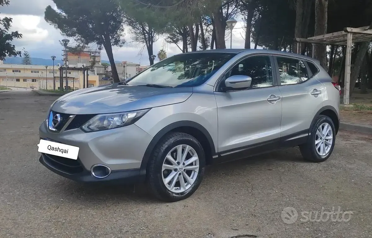 Usata Nissan Qashqai 110 CV (80 kW) 2017 Grigio SUV