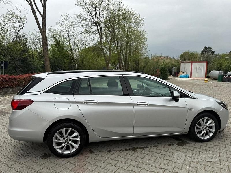 Usata Opel Astra 136 CV (100 kW) 2018 Grigio Station wagon